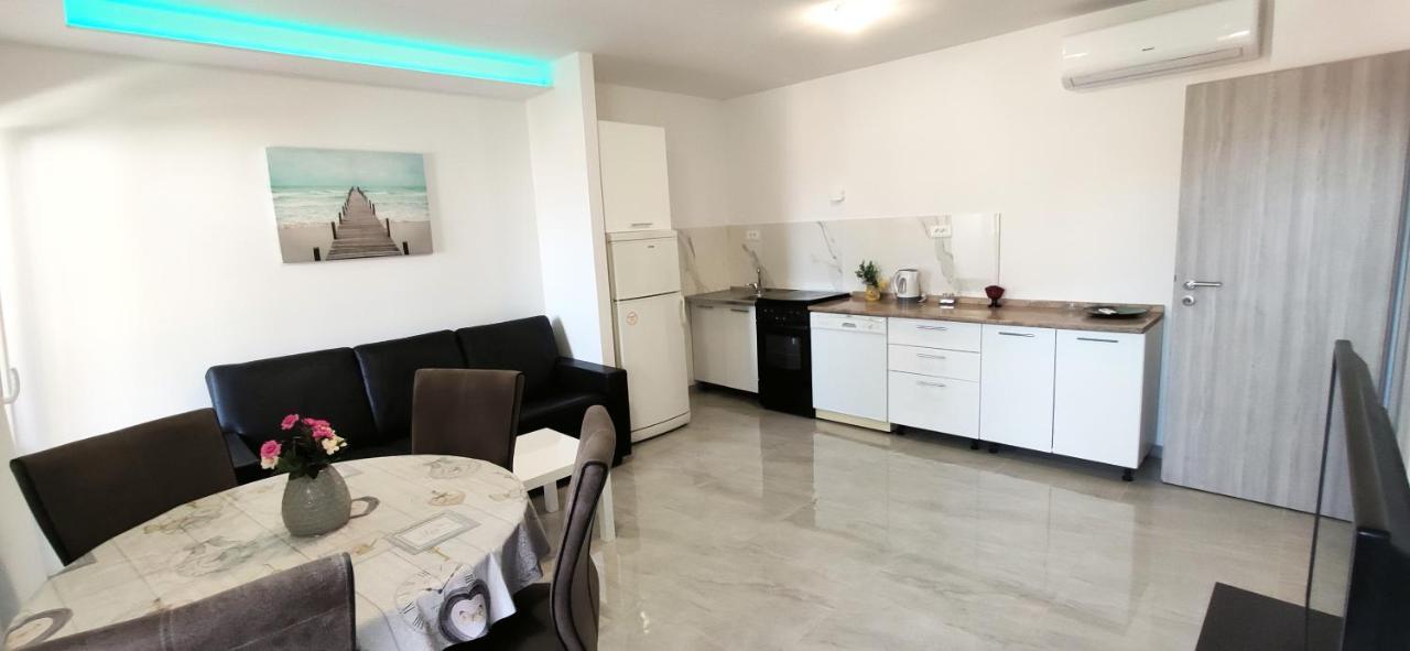 Apartment Dolores Makarska Kültér fotó